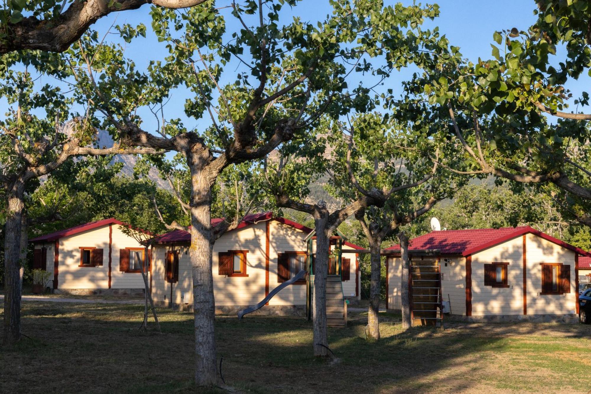 Bungalowpark Isabena Ла-Пуэбла-де-Рода Экстерьер фото